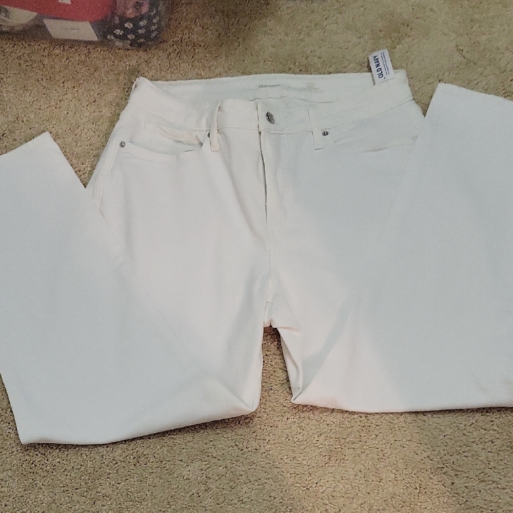 NWT Old Navy Size 14 Women's White Jeans